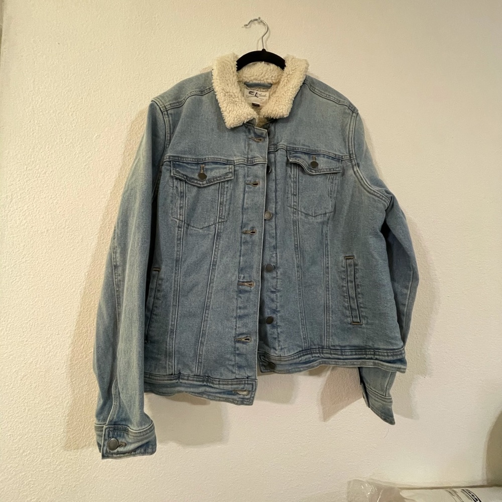 Universal thread Jean jacket